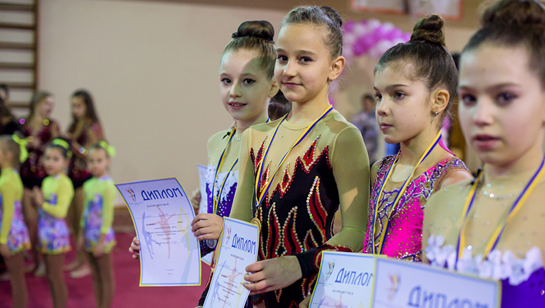 Яскрава феєрія на гімнастичному килимі ЗДМУ