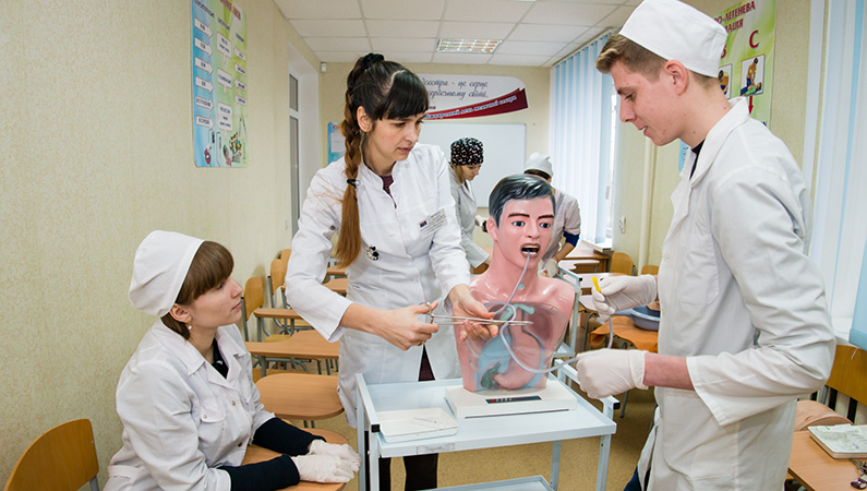 Один день з життя медичного коледжу