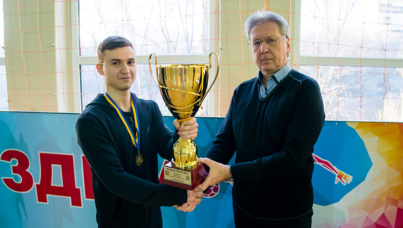 Кубок ректора знову у I медичного факультету